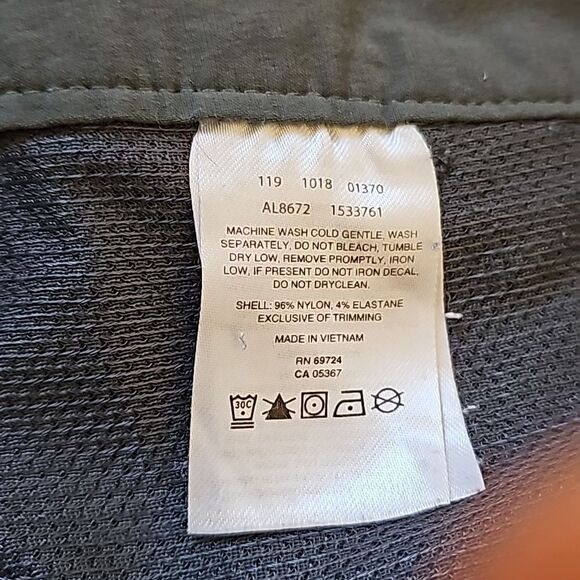 Columbia Black Cropped Bermuda Hiking Shorts 6 - Picture 7 of 9